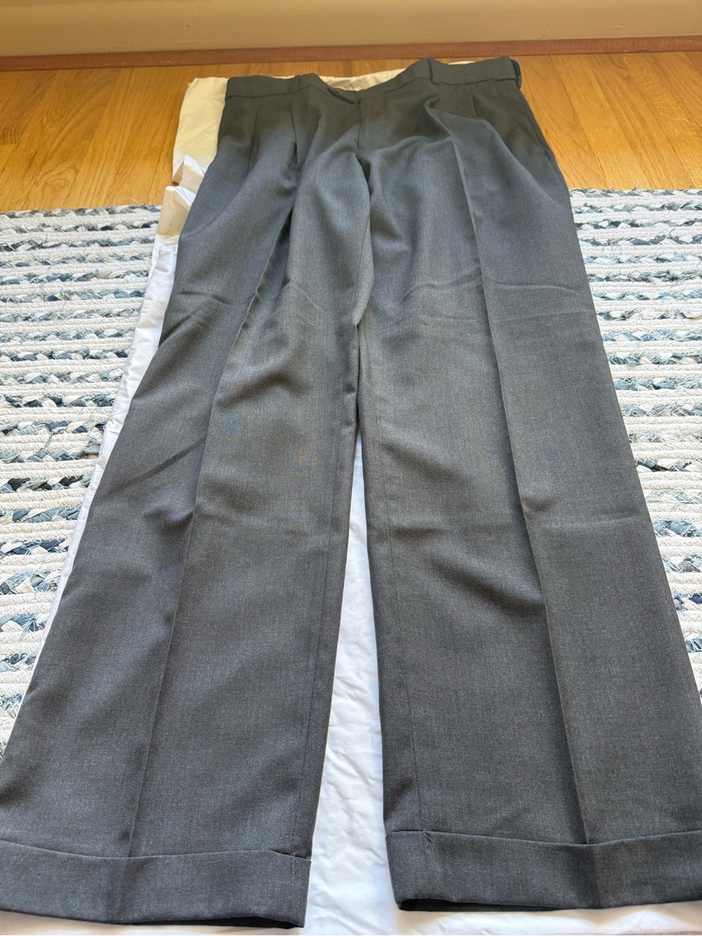 Stafford Men's Gray Pleated Dress Pants